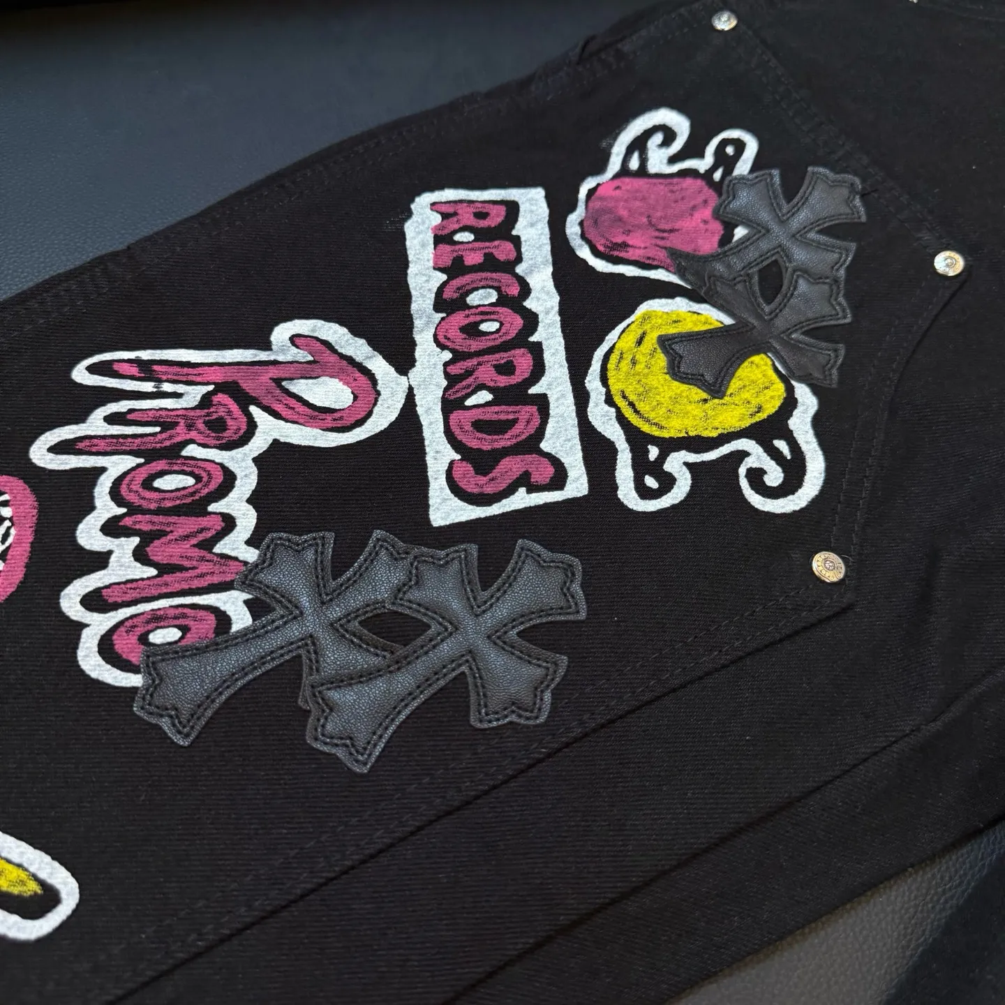 P280 Style number: D337 CHROME HEARTSChrome HeartSex Records graffiti overalls #Chrome Heart SIZE#28-36(S M L 36 pants length 108 waist 92 hips 140
